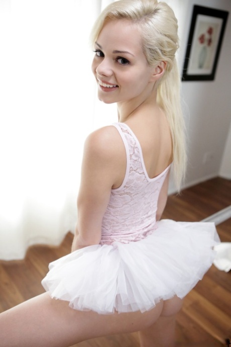 Tiny ballerine Elsa Jean gets shaved femininity covered in stud juice in the studio