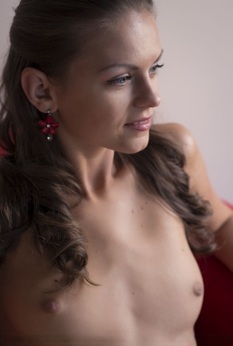 Slutty Sonya H spreading femininity wide open for a sizzling attractive closeup view