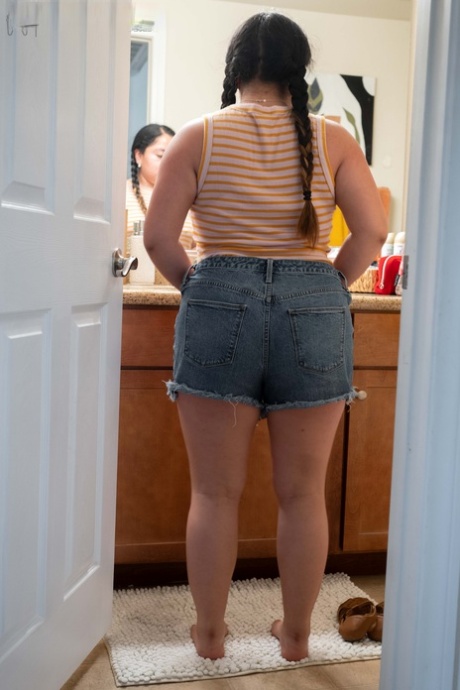 Chubby authentic Lola L shows her hairy femininity & her big curves while dressing