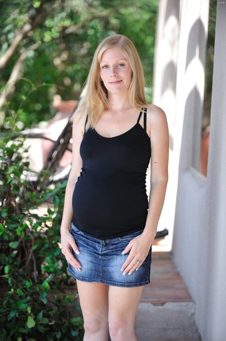 Horny pregnant babe Leah tries out masturbation to climax with a monster dildo