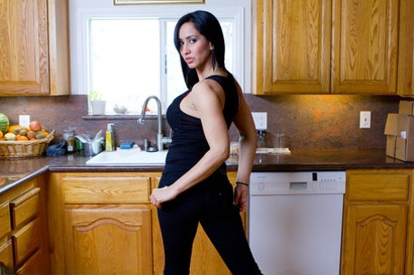 Kinky couple Isis Love & Ramon having intimacy with city girl Chanel Preston