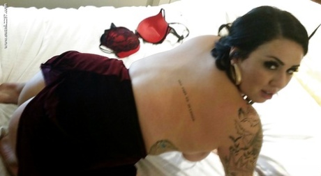 Alluring Latina fatty Brianna Rose loves the feel of your gaze on her skin