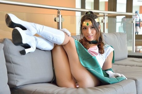 Brunette cutie Melody flashes her shaved vagina & toys her butthole in public