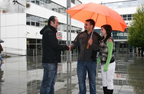 Czech newbie Silvia Palma lets a stranger passionate her in front of her cuckold