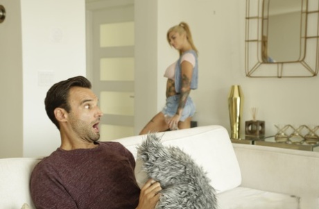 Inked blonde with tattoos Bonnie Rotten gets her asshole filled with a dong