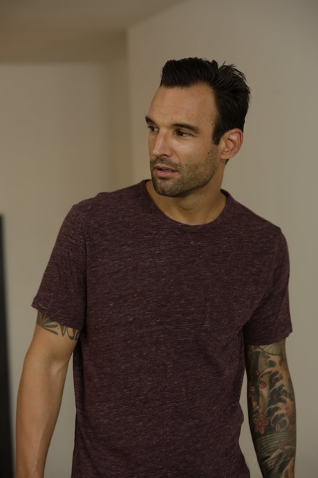 Inked blonde with tattoos Bonnie Rotten gets her asshole filled with a dong