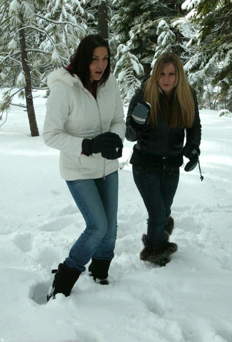 Fucking Machines Harmony, Lexi Bardot, Penny Flame