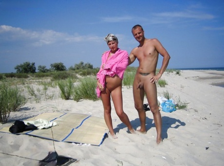 Homemade beach passionate of a alluring girlfriend and her horny boyfriend