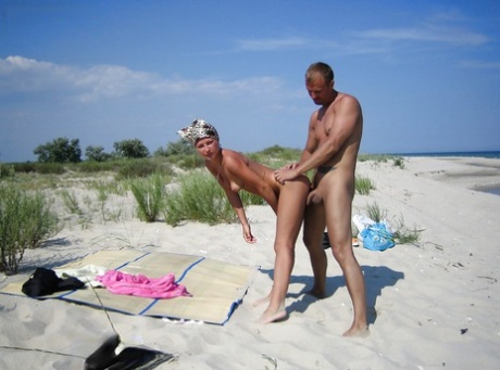 Homemade beach passionate of a alluring girlfriend and her horny boyfriend