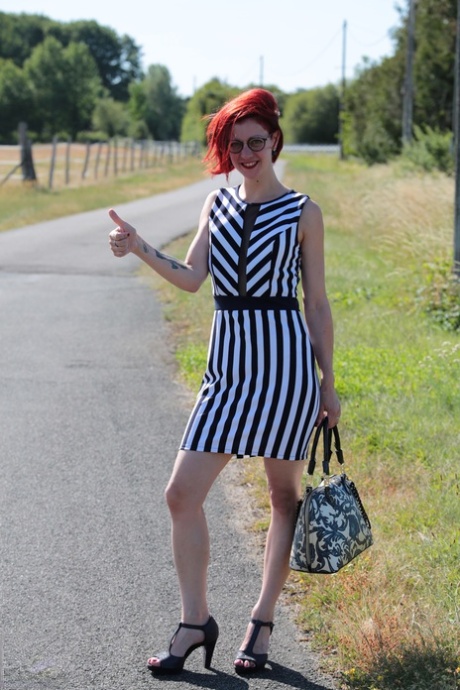 Redheaded mom Flora Milano gets picked up and fucked by a stranger