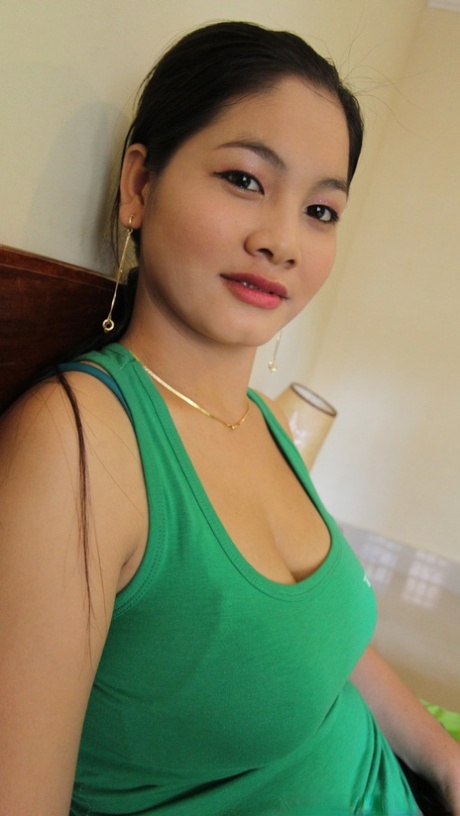 Busty Cambodian girl gets totally natural before POV fucking with a intimacy tourist