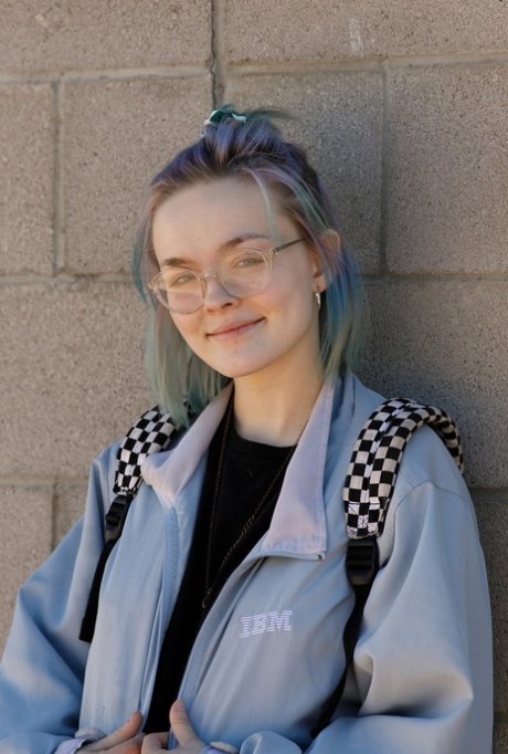 Beautiful naughty babe Vonnie Bean shows her juicy breasts in public & on her bed