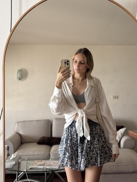 OnlyFans Mara Petite Mara Petite