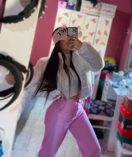 OnlyFans Maria Luna 18 performed by Maria Luna 18 ADULT Pics