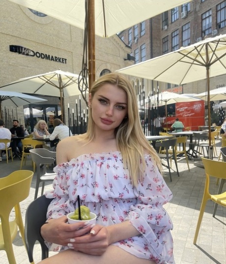 OnlyFans Anni Ya performed by Anni Ya Natural Images