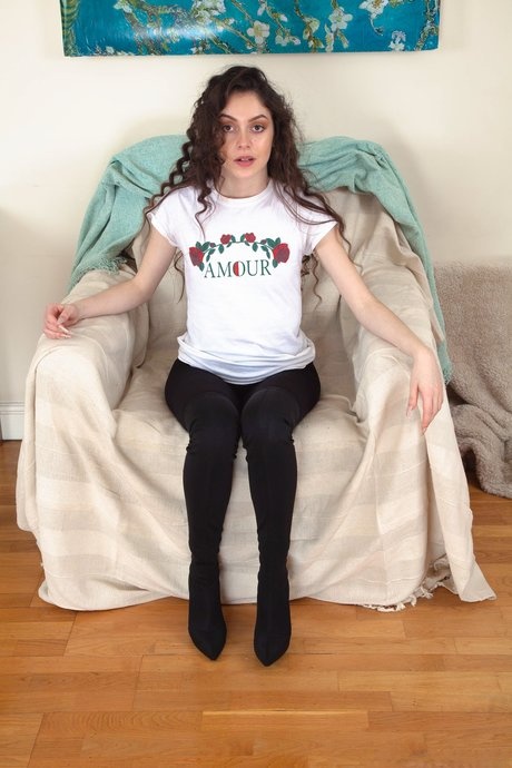 Brunette in pantyhose Anastasia exposes & spreads her welcoming hairy femininity