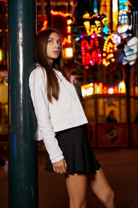 Breathtaking pornstar Vanessa Alessia gets anally drilled and facialed