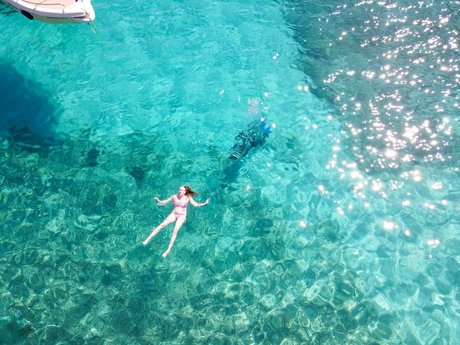 Chubby authentic MATURE WOMAN Mackenzie Page poses in her lingerie & teases a young adult boy