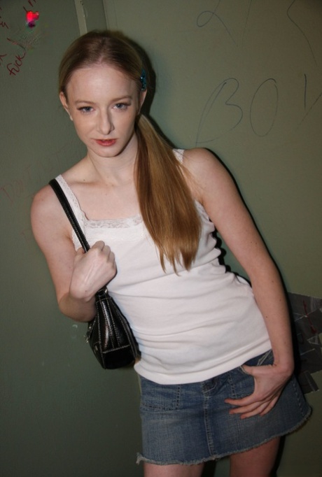 Exotic MATURE WOMAN Kandi Hart takes a BBC from gloryhole in her mouth and femininity