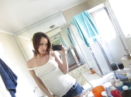 Ex-girlfriend and sometimes pornstar Jada Stevens undressing for artistic selfies