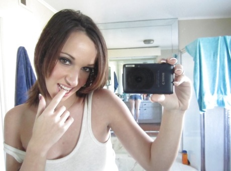 Ex-girlfriend and sometimes pornstar Jada Stevens undressing for artistic selfies