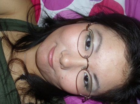 Authentic girlfriend spreads her cock-craving virgin femininity up close