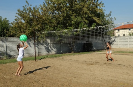 Skinny girls Talia Mint and Gina Gerson share a dildo after eating femininity