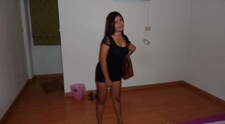 Chubby Thai young adult Tai offering big butt for cumshot after pink cunt fucking