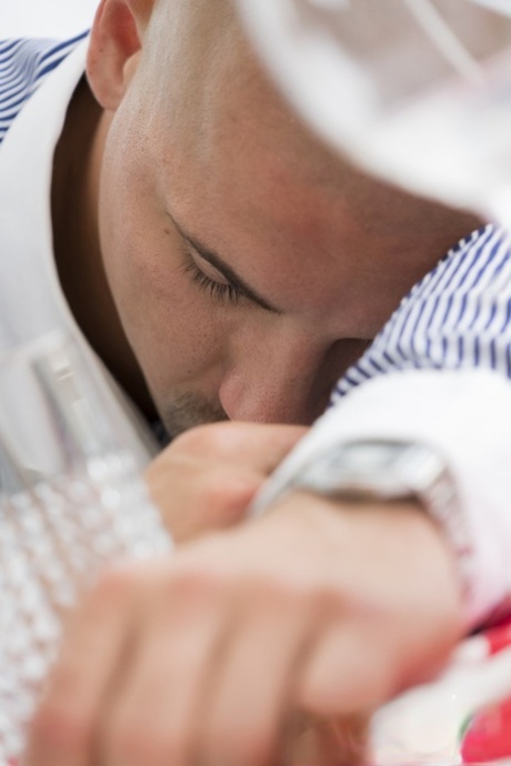 Gorgeous slender bride Cindy Shine bangs the best man while drunk hubby sleeps