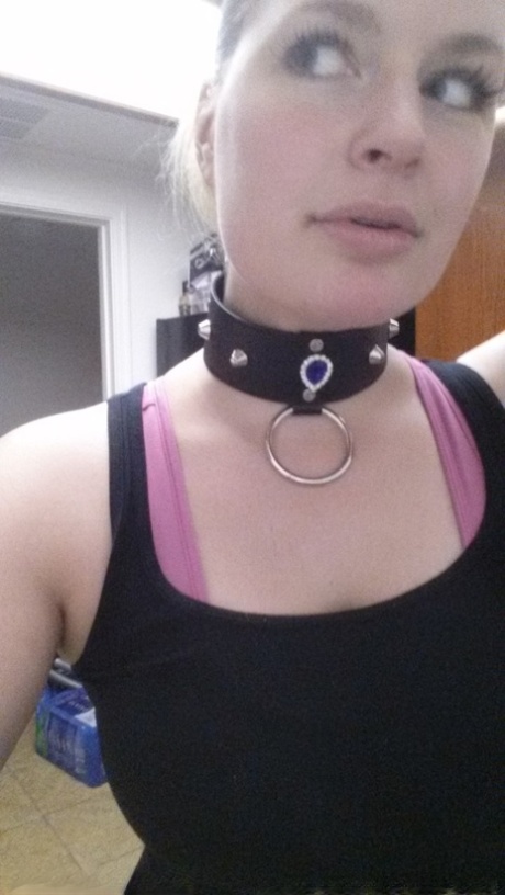 Authentic model Danielle Ftv takes non artistic selfies in a variety of outfits