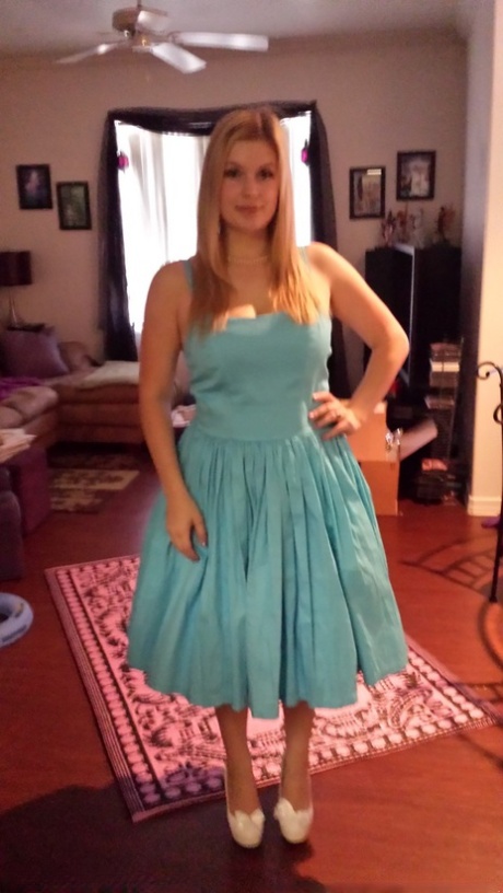 Authentic model Danielle Ftv takes non artistic selfies in a variety of outfits