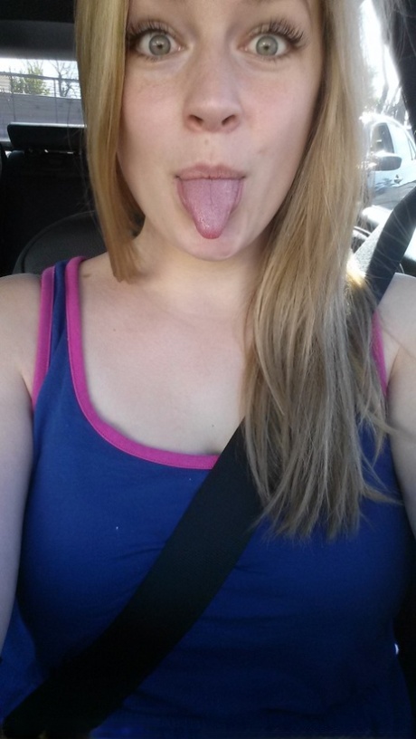 Authentic model Danielle Ftv takes non artistic selfies in a variety of outfits