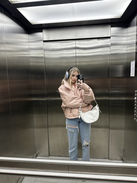 OnlyFans Sunsofi featuring Sunsofi Adult content Images