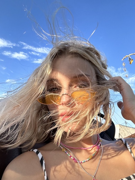 OnlyFans Sunsofi featuring Sunsofi Adult content Images