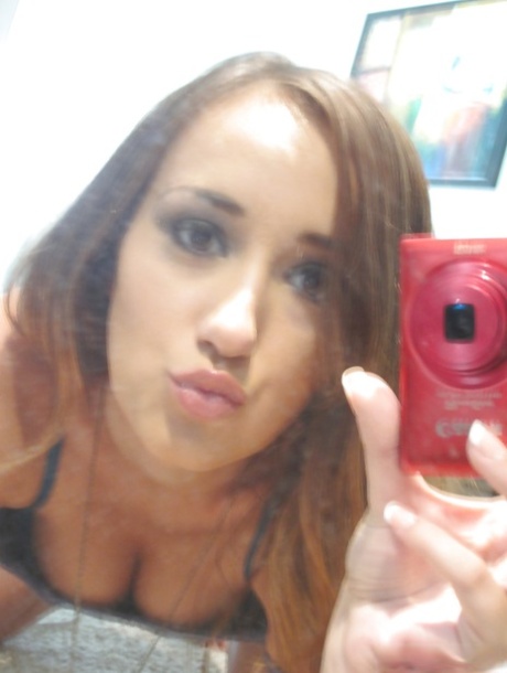 Victoria Black is doing some self shots in her tight white shorts