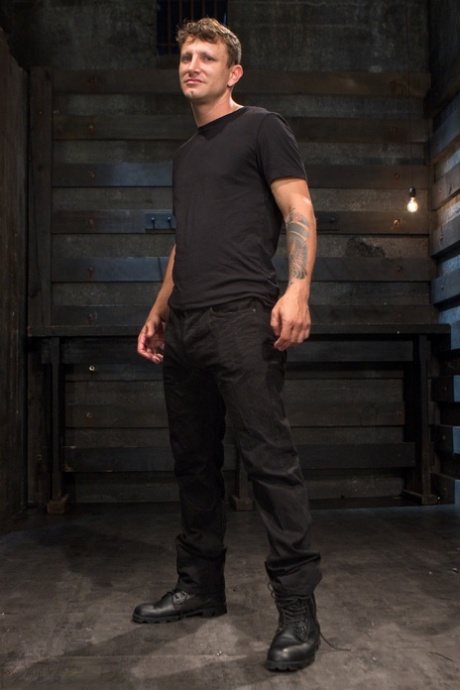 Ebony with a big ass Chanell Heart shows her love hole and small tits