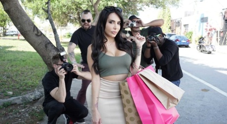 Hot celeb Lela Star flashes great big tits for the paparazzi while shopping