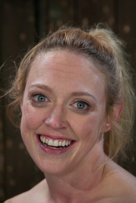 Big-eyed mature Dee Williams gets her breasts torments while tied up